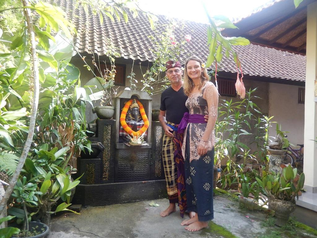 Krisda Ubud Guest House Buitenkant foto